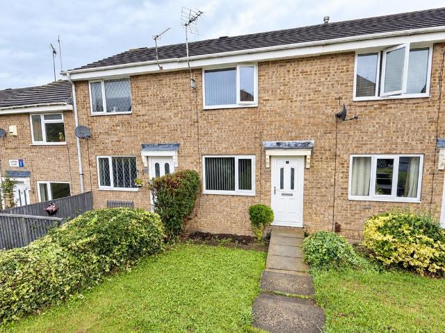 Linton Close, Liversedge, WF15 2 bed townhouse to rent £800 pcm £185 pw