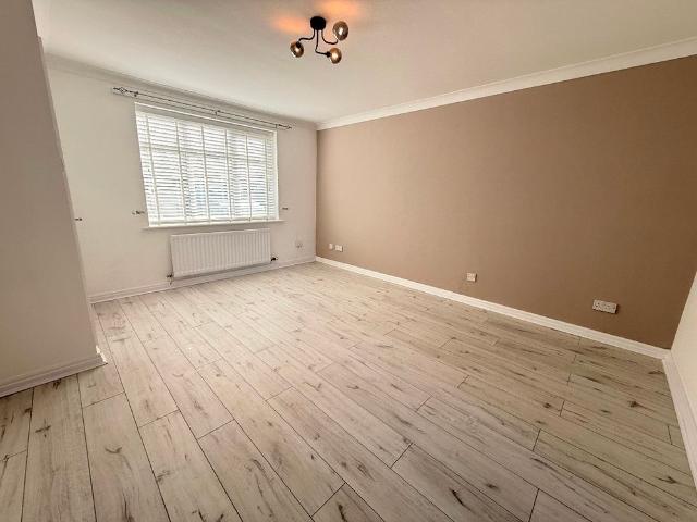 Linwood Grove, Whiston, Prescot, L35 3XJ