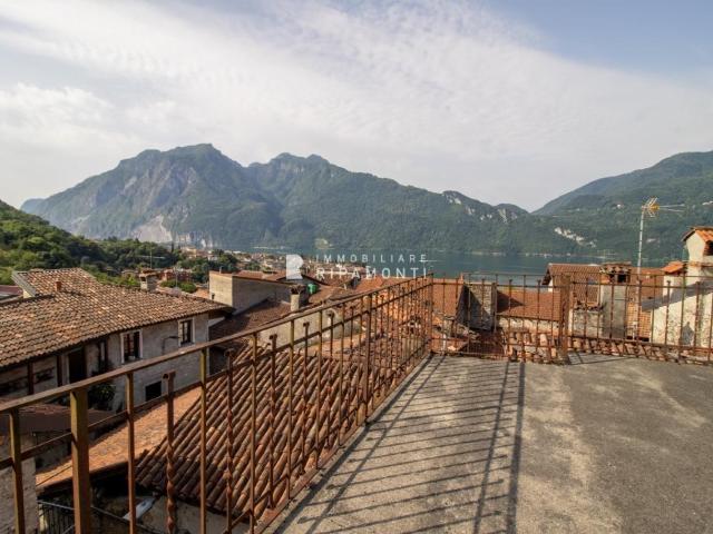 Linzanico 15 vani 613mq