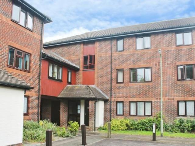 Linacre Close, Didcot, Oxfordshire OX11, Studio to rent, £900 pcm | PrimeLocation