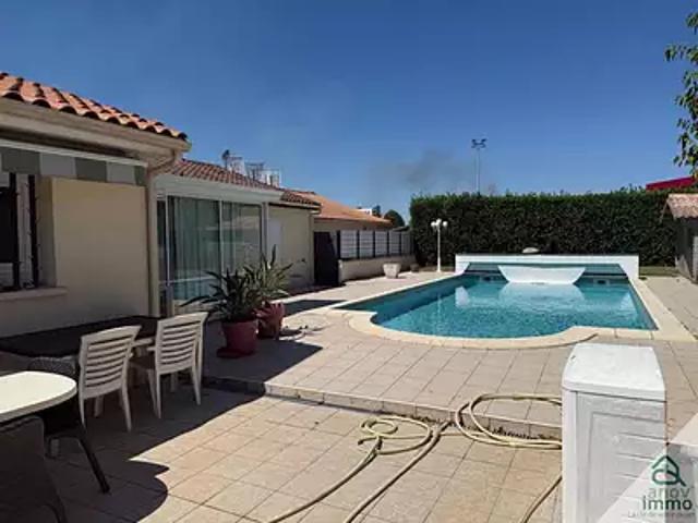 Linars 16730 Achat / Vente maison 5 pièces t5 piscine jardin