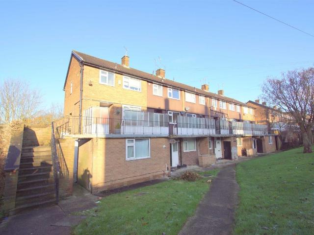 Lincombe Drive, Leeds LS8, 2 bed flat to rent, £800 pcm | PrimeLocation