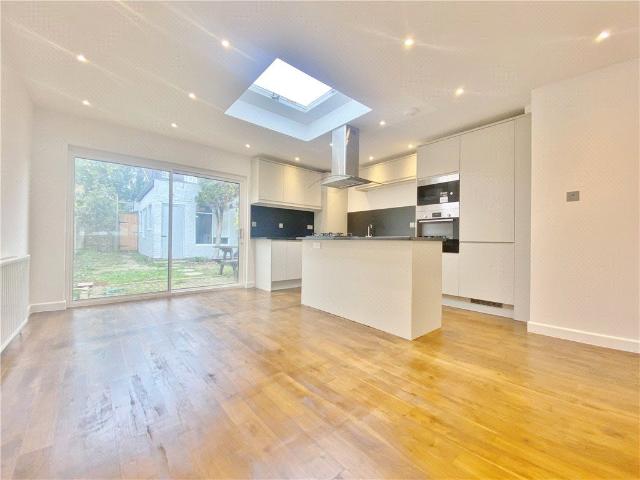Lincoln Avenue, Twickenham TW2, 3 bed terraced house to rent, £2,750 pcm | PrimeLocation