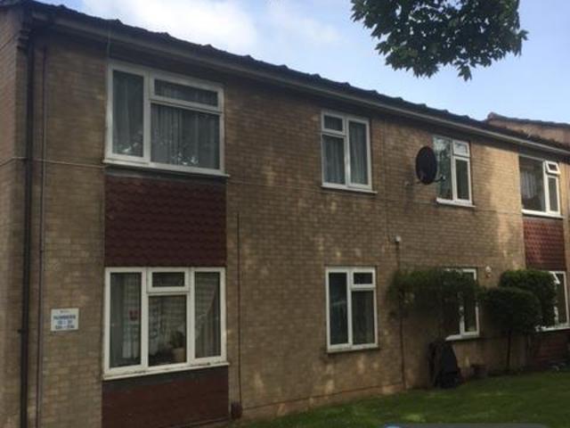Lincoln Avenue, Bournemouth, BH1 1 bed flat to rent £1,050 pcm £242 pw