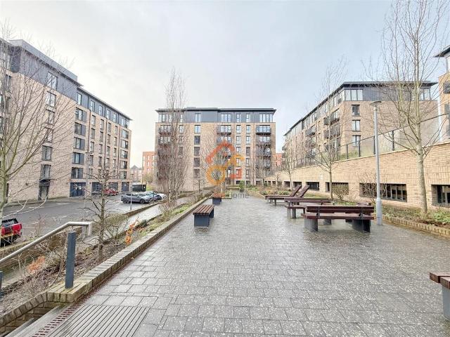 Lincoln Apartments, 3 Lexington. 3 bed flat to rent £1,450 pcm £335 pw