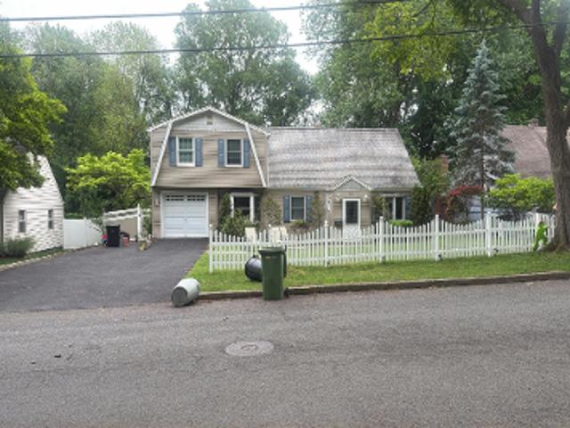 Lincoln Dr
