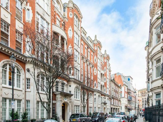 Lincoln House, Basil Street SW3, 3 bed flat to rent, £8,342 pcm | PrimeLocation