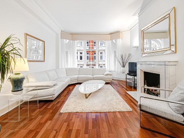 Lincoln House, Basil Street SW3, 3 bed terraced house to rent, £8,342 pcm | PrimeLocation