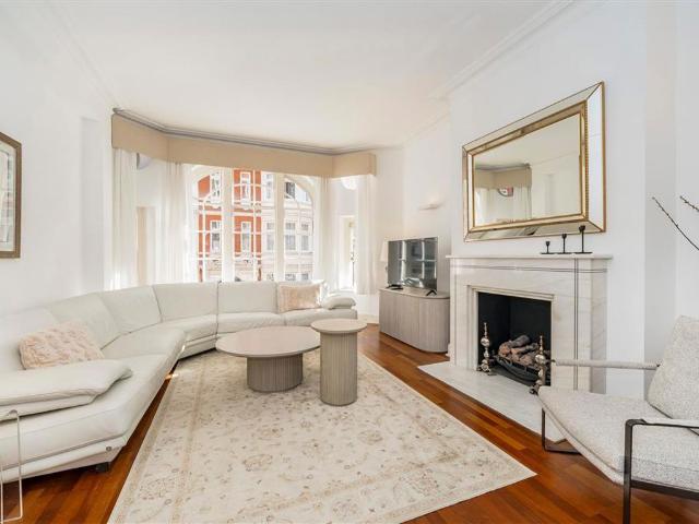 Lincoln House, Chelsea SW3, 3 bed flat to rent, £8,341 pcm | PrimeLocation
