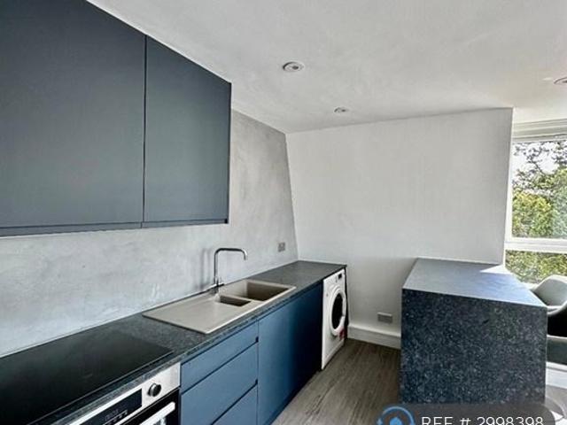Lincoln House, London, W3 1 bed flat to rent £2,000 pcm £462 pw