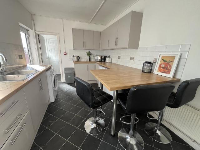 Lincoln LN1 6 bed terraced house to rent £2,730 pcm £630 pw