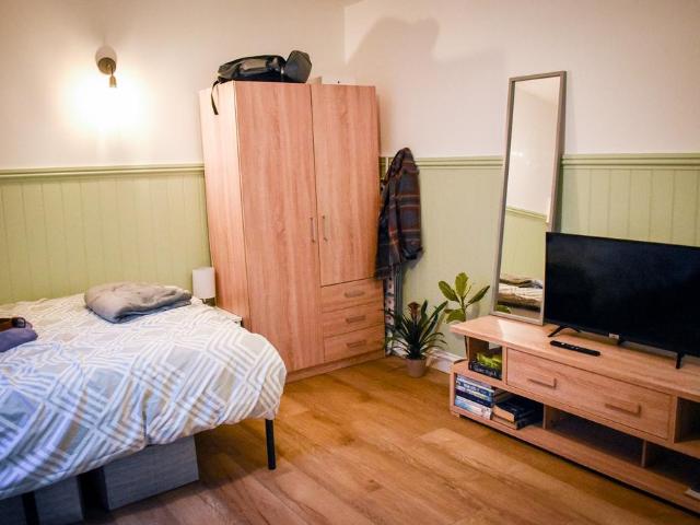Lincoln LN2 1 bed flat to rent £1,083 pcm £250 pw