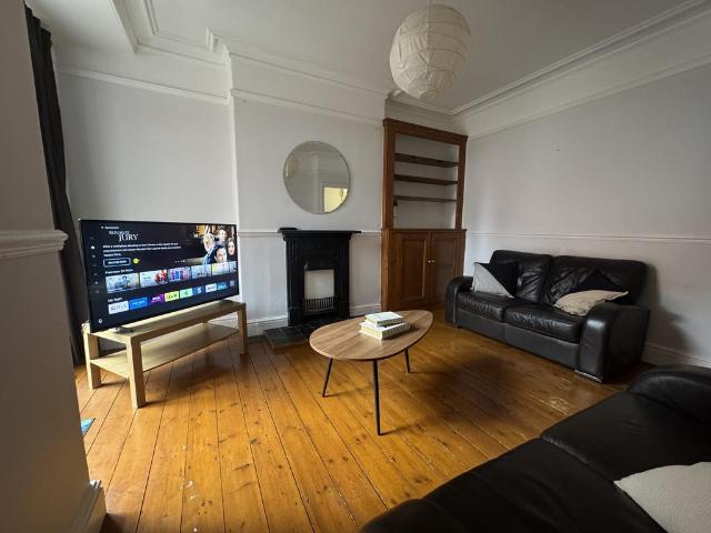 Lincoln LN5 4 bed terraced house to rent £1,993 pcm £460 pw