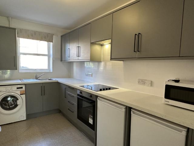 Lincoln LN5 2 bed terraced house to rent £1,387 pcm £320 pw