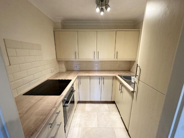 Lincoln Road, Peterborough, PE1 1 bed property to rent £700 pcm £162 pw