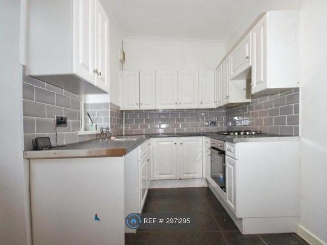 Lincoln Street, Porth CF39, 2 bed end terrace house to rent, £825 pcm | PrimeLocation
