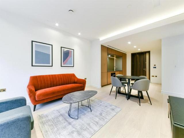 Lincoln Square, Portugal Street, WC2A 1 bed apartment to rent £5,000 pcm £1,154 pw
