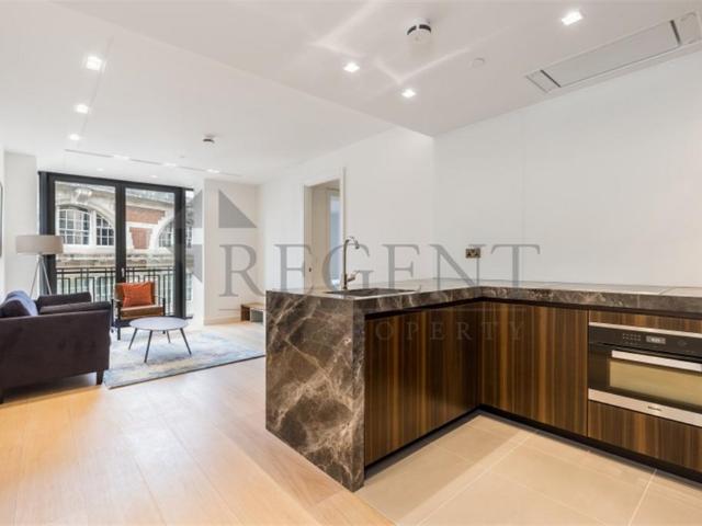 Lincoln Square, Portugal Street, WC2A 1 bed apartment to rent £5,500 pcm £1,269 pw