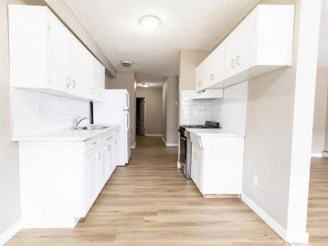 Lincoln Terrace Apartments | 2107/2111 54 Ave SW
