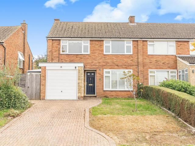 Lincoln Way, Harlington 3 bed semi detached house to rent £1,850 pcm £427 pw