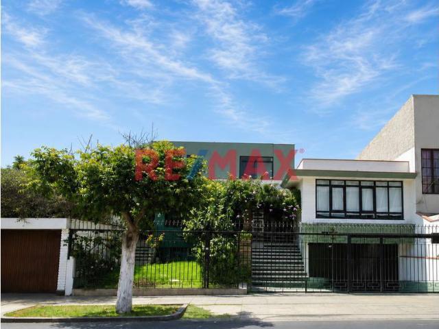Linda Y Acogedora Casa En Urbanizacion El Rosedal Miraflores