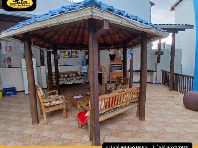 Linda Casa no Marajoara contendo 06 quartos com ar,sendo suíte master com hidromassagem, academia
