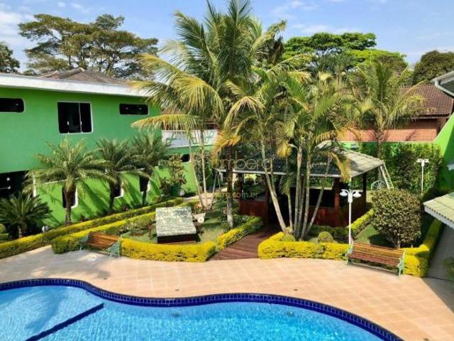 Linda casa no bolsão de Interlagos / 5 suítes / lazer