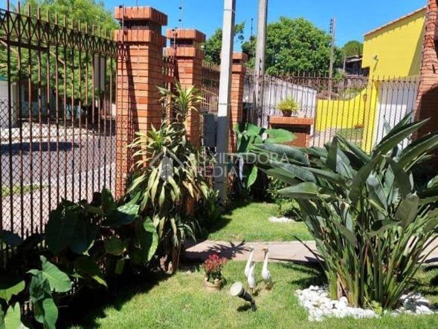 LINDA CASA NO JARDIM FLORESTA