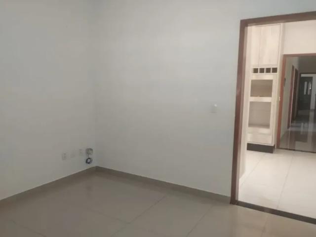 Linda Casa no Parque Industrial – Excelente Localização | Aceita Financiamento