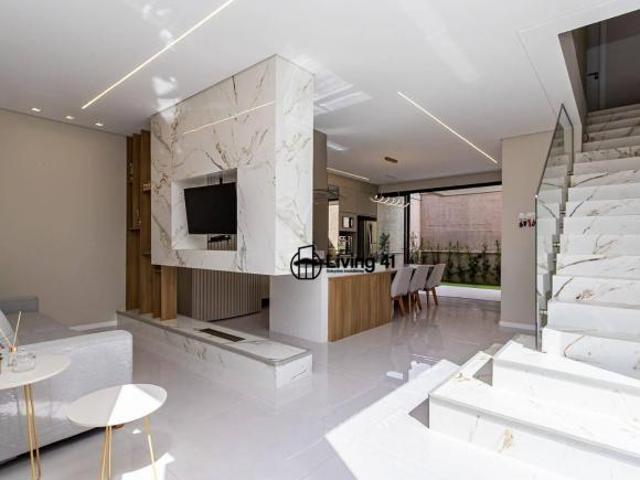 Linda Casa no Santa Cândida