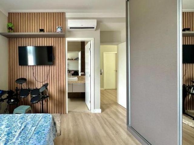 Linda Casa a Venda