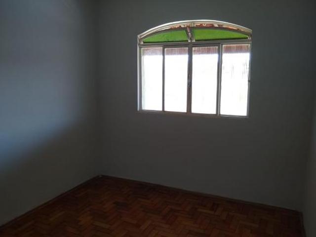 Linda Casa á Venda em Lavras Minas Gerais com Três Dormitórios e uma Suíte