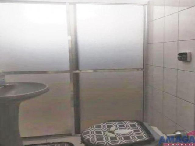 Linda Casa à Venda em Parque Meia Lua