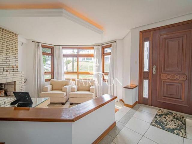 LINDA CASA À VENDA NO CONDOMÍNIO SAINT MORITZ EM GRAMADO