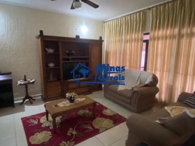 Linda Casa Bosque dos Eucaliptos Térrea em SJC 250m² !