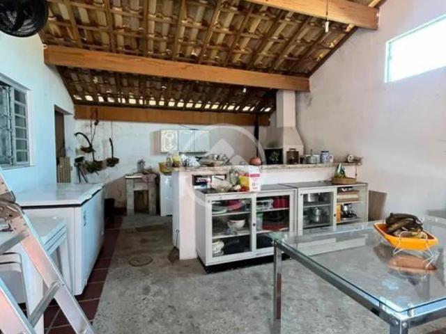 Linda casa com 4 dormitórios sendo 1 suíte em Jacareí Avalia permuta R$ 500.000,00