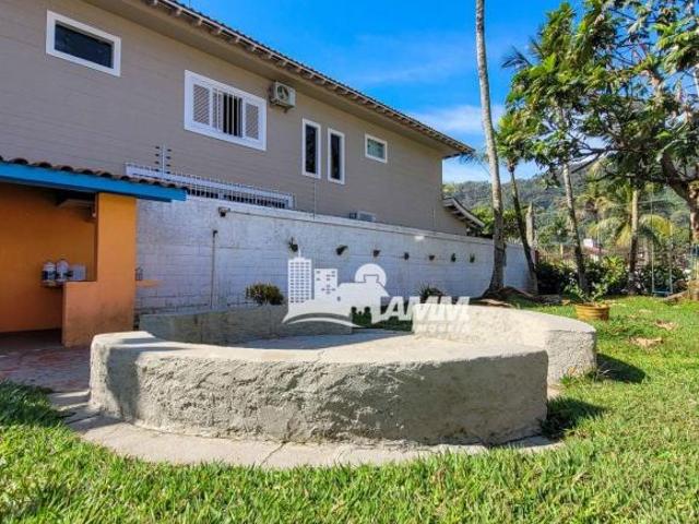 Linda Casa com 5 dormitórios à venda, 960m2 de terreno por R$ 2.500.000 Jardim Guaiuba Guarujá/S
