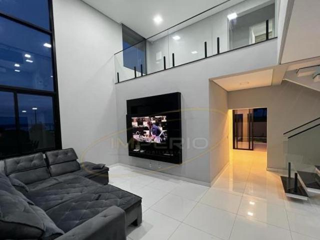 Linda casa com 241 m², sendo 3 dorm. e piscina Riviera de St. Cristina XIII