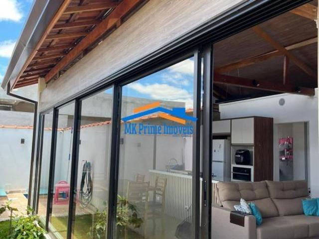 Linda Casa com 2 Suítes Residencial Lago dos Pássaros/Cotia