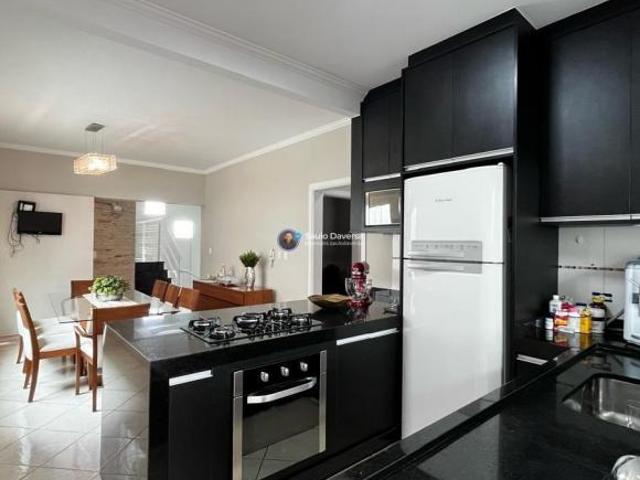 Linda Casa com 3 dormitórios, quintal com espaço gourmet, Jardim Das Hortências