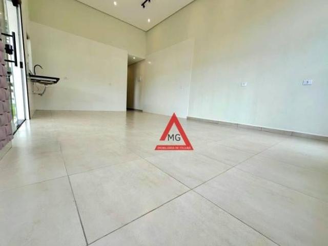 Linda casa com 3 dormitórios sendo uma suíte, no loteamento Vale das Hortênsias Itajubá MG