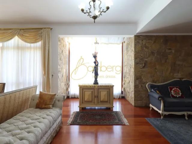 Linda Casa Com 3 Quartos No Jardim Guedala. Ao Lado do Einstein e Palácio do Governo