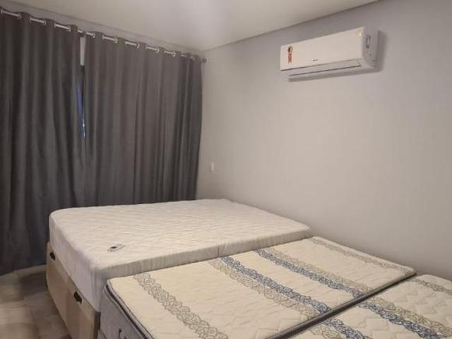Linda casa com 5 dorms amplos sendo 04 suítes, piscina, hidromassagem mais espaço gourmet !