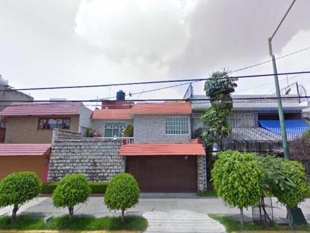 ¡Casa con 4 recámaras de 218 m² de superficie en remate bancario, en Jardín Balbuena!