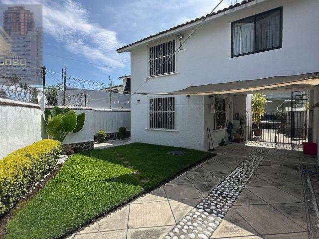 Linda Casa con Alberca y Terraza en Jiutepec, Morelos