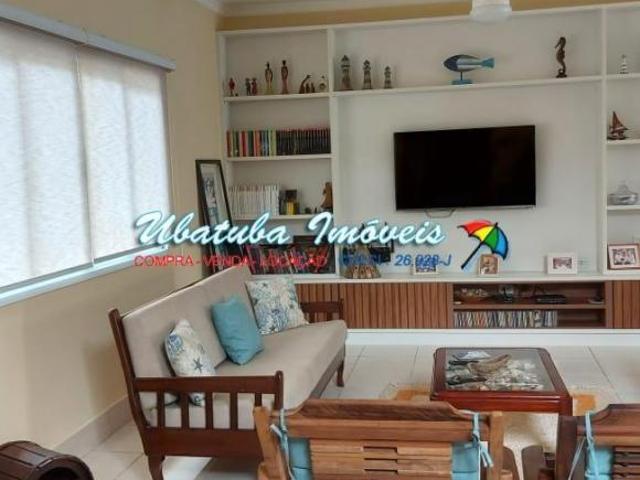 Linda casa condomínio Villas com 03 dormitórios e piscina