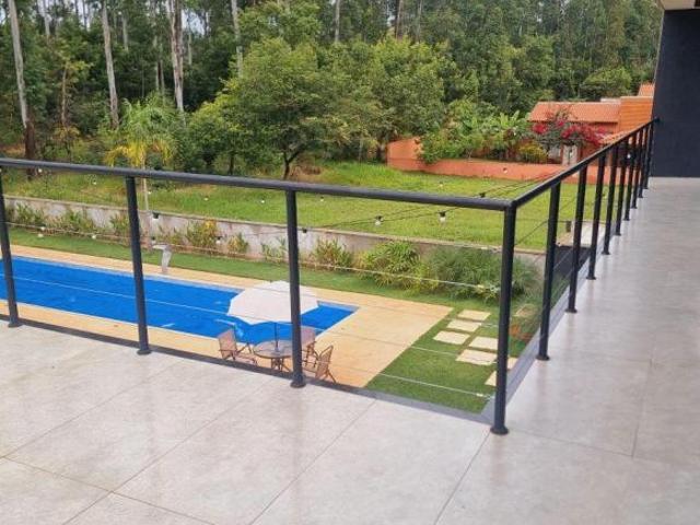 Linda casa de campo a venda