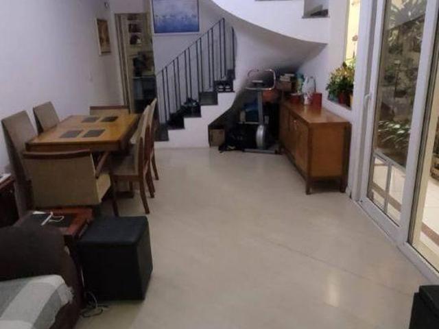 linda Casa de Condomínio a Venda no Jardim Bonfiglioli