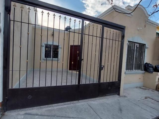 Linda Casa de 1 Piso en Renta al norte de Saltillo