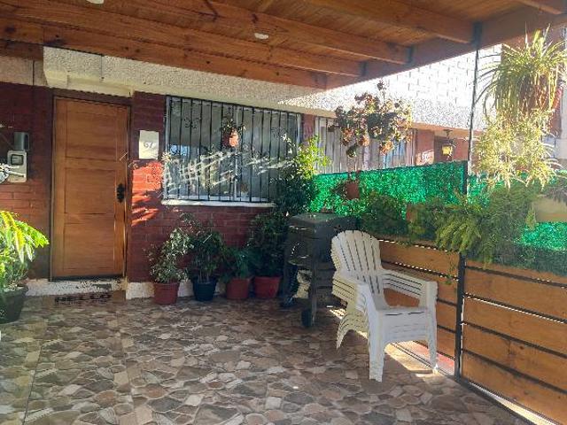 Linda casa dos pisos, parronales de nos,san Bndo